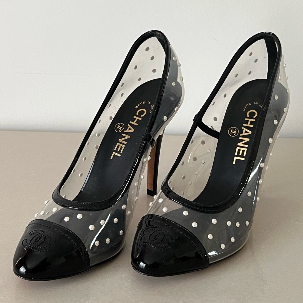 Chanel Transparent Pumps Patent Pearl PEARLS PVC Cap Toe Black Clear Size 37 1/2